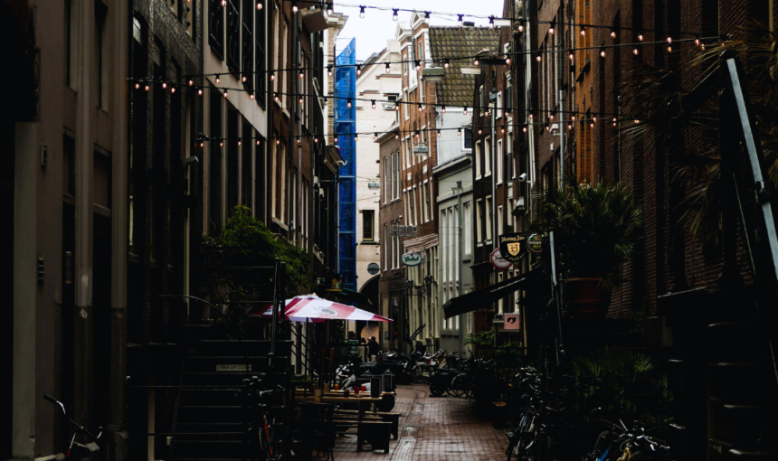 The Hidden Streets in Amsterdam: Exploring the City’s Secret Alleyways and Byways